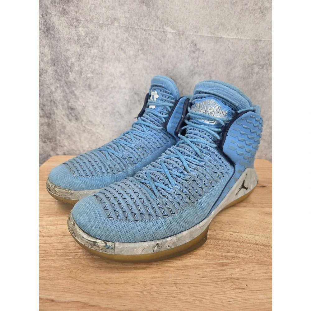 Air Jordan 32 UNC Tar Heels Basketball Shoes Mens 10 Blue Sneakers AA1253-406